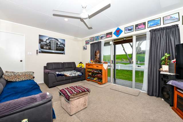 213a Tuhikaramea Road Dinsdale_1