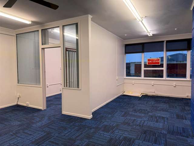 Level 1, Front, 13 Hartham Place North Porirua_3