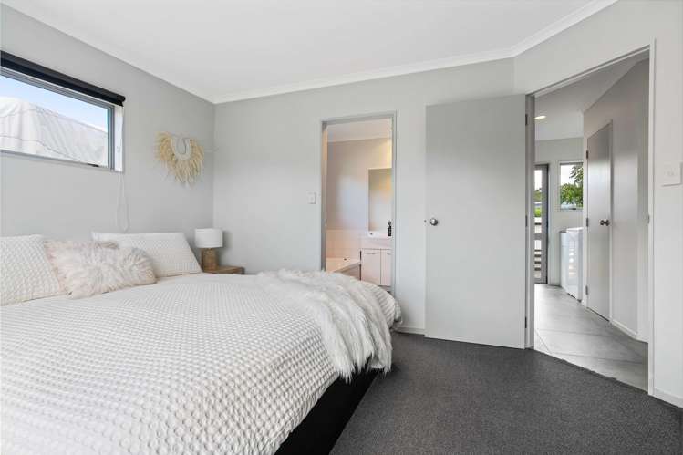 7 Ajax Head Pauanui_16