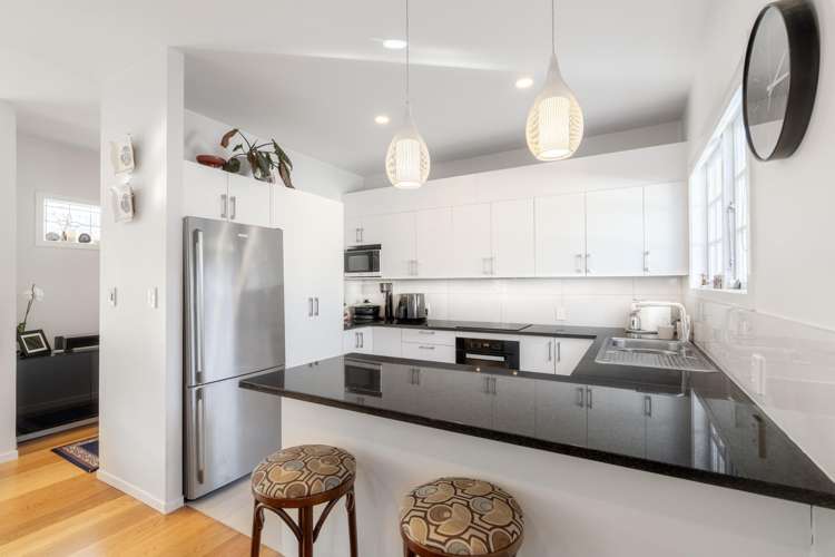 14 Beach Road Northcote Point_3