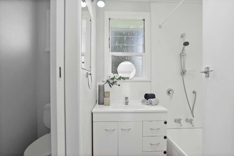 12 Mayburn Road Te Atatu Peninsula_10