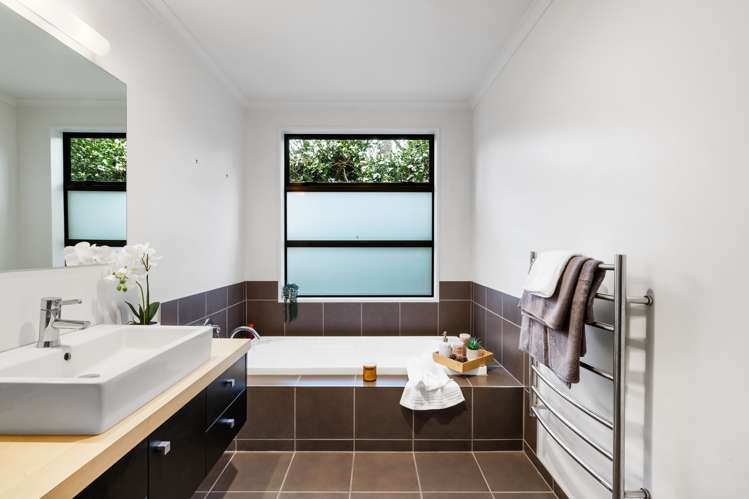 62 Palliser Drive Huntington_17