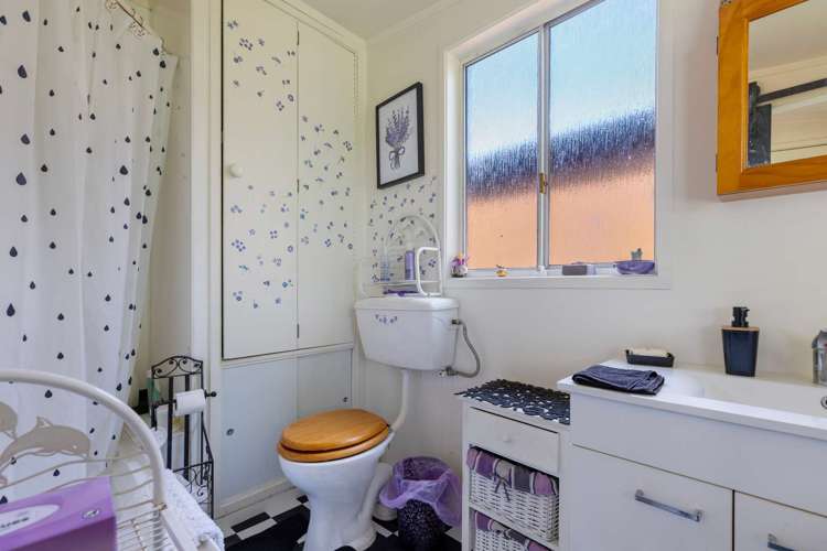 2/37 Hinemoa Avenue Lake Taupo_9