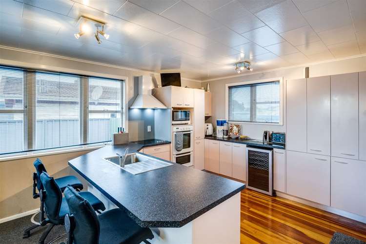 91 Wycliffe Street Onekawa_3