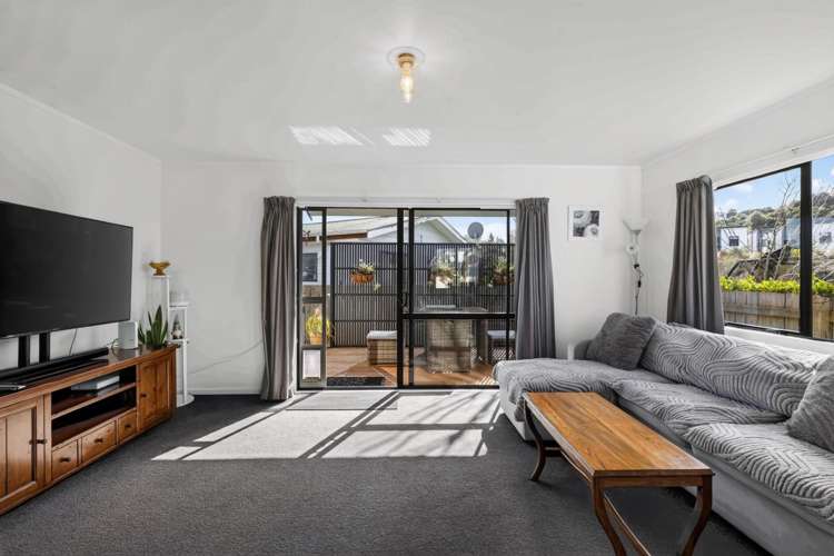 8A Solomon Street Brookfield_2