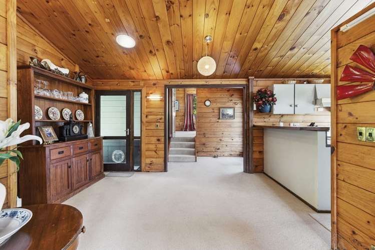 28 John Witton Drive Crofton Downs_2