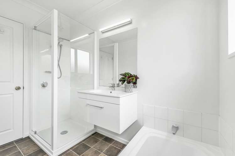 5 Railway Terrace Glenavy_10