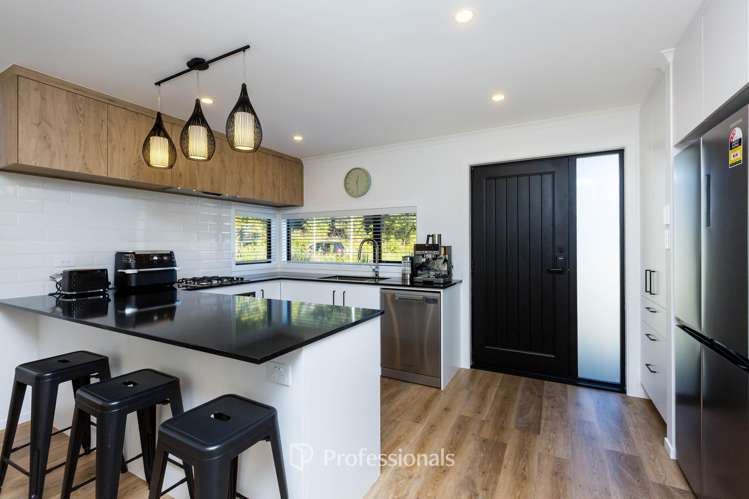 17 Dovey Katene Horvath Street Wallaceville_5