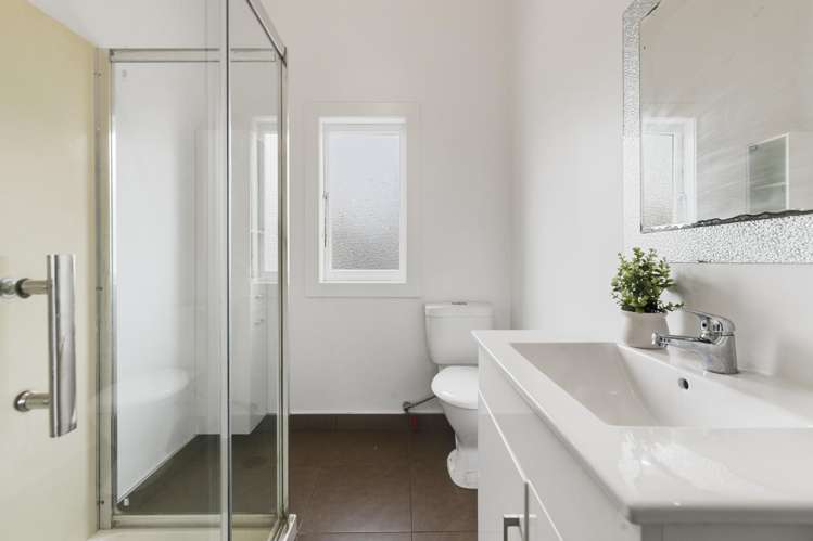 83 Hastie Avenue Mangere Bridge_12