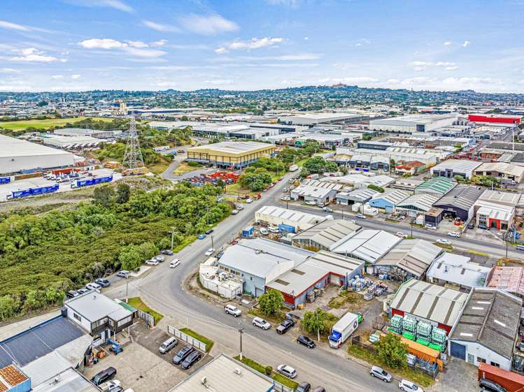 10-12 Miami Parade Onehunga_20