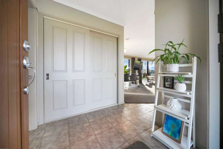 76 Orbell Crescent Te Anau_11