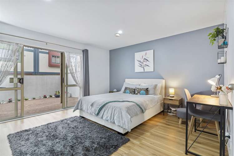 27/14 Ambrico Place New Lynn_9