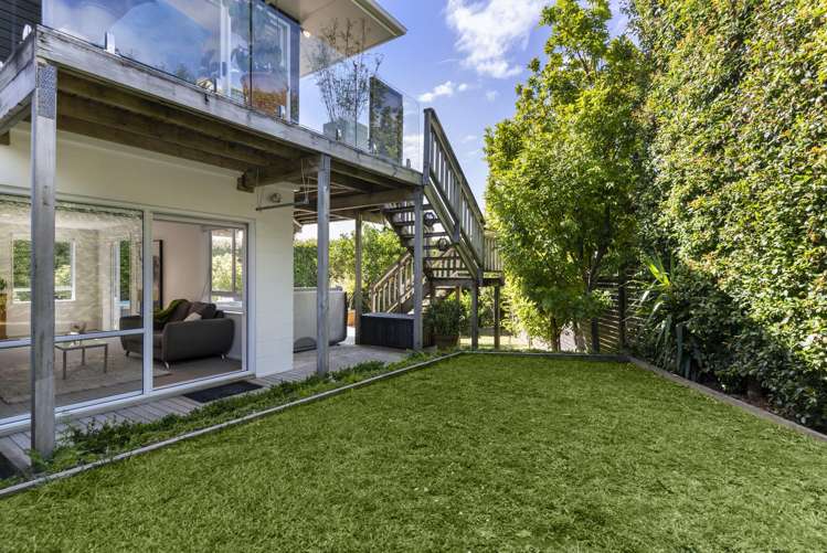 19 Mayfair Crescent Mairangi Bay_14