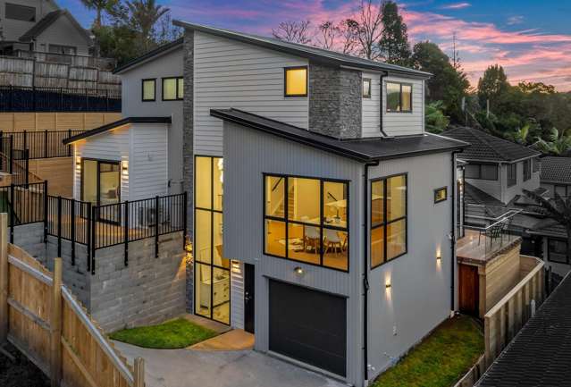 Stand Alone + Freehold = Perfect Family Home.