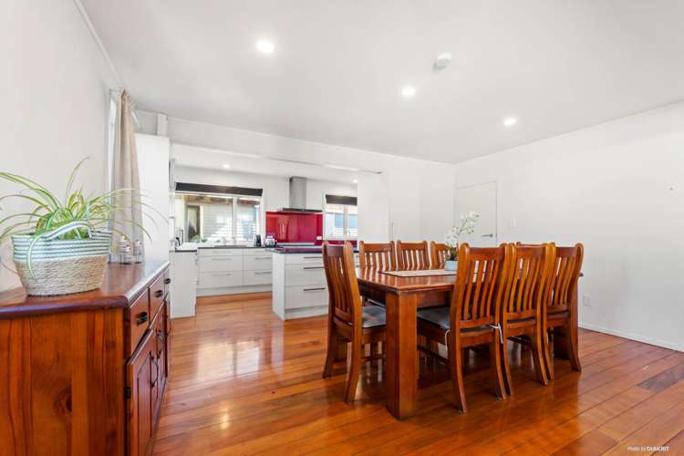 20 Roberts Road Te Atatu South_2