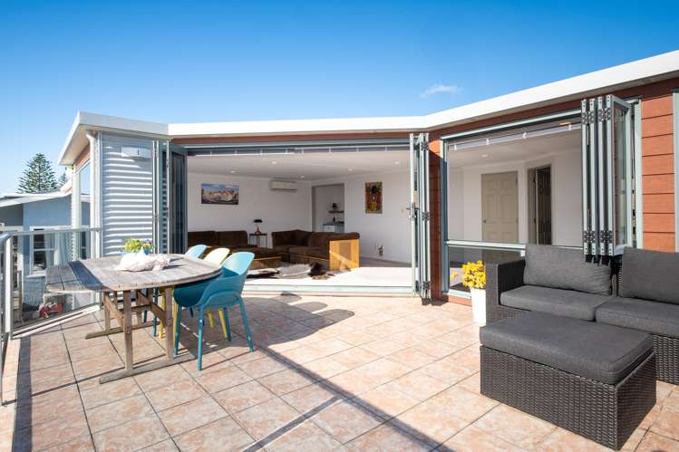 2 North Terrace Westshore_17