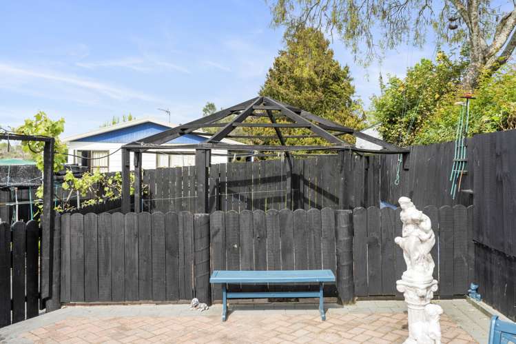 42 Pelorus Street Glenview_16