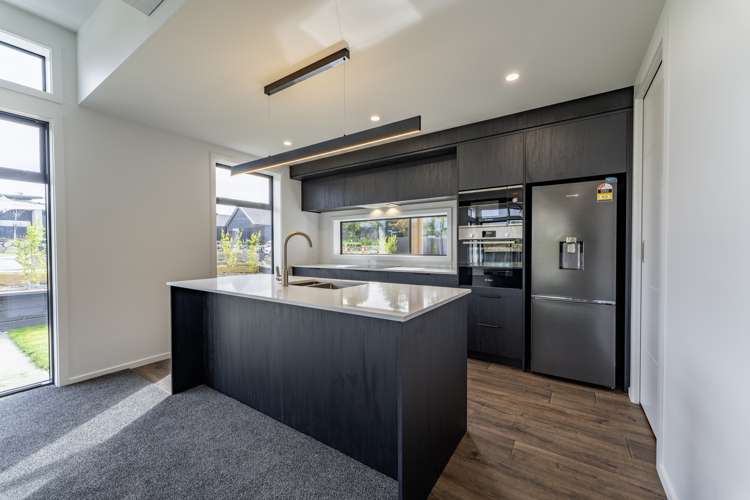 61 Meadowstone Street Gleniti_5