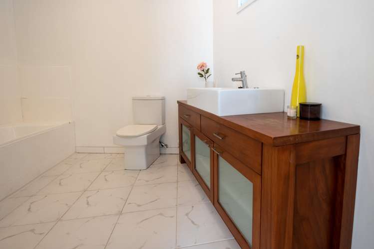 68 Sikkim Crescent Clover Park_22