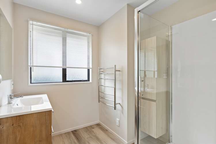 2/27 Vickerys Road Wigram_3