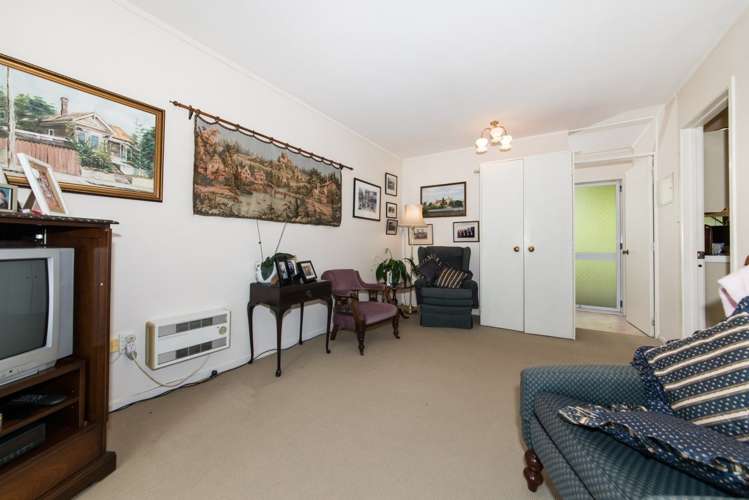 17/10 Gerard Way Saint Johns_13