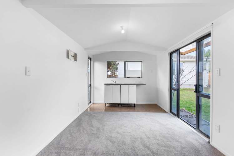 315 Swanson Road Ranui_17
