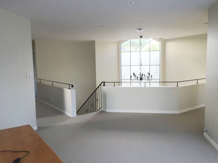 8 Villa Court Eastern Beach_10