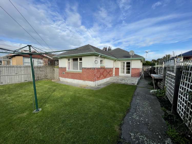 1/84 Travis Road Burwood_0