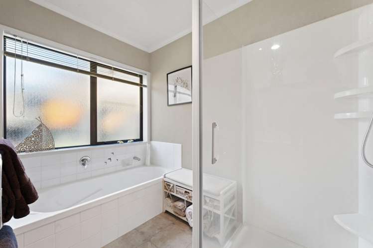 19 Skelligs Drive Flat Bush_12