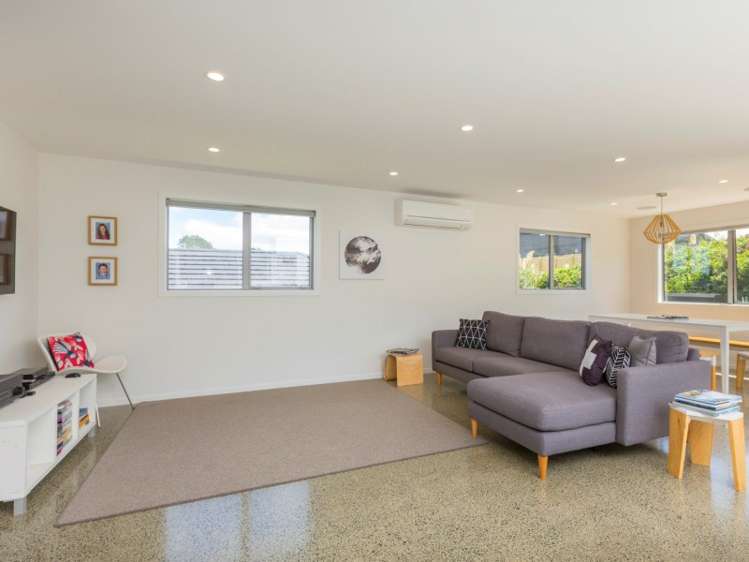 20 Laly Haddon Place Matakana_10