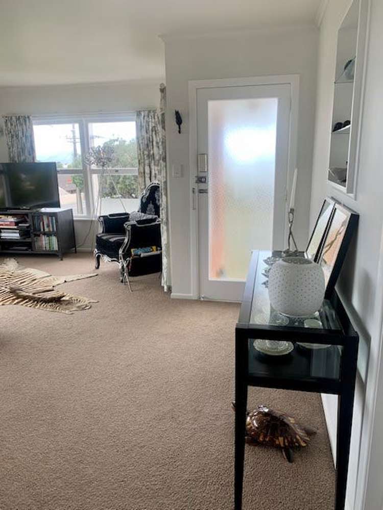 2/96 East Coast Road Forrest Hill_1