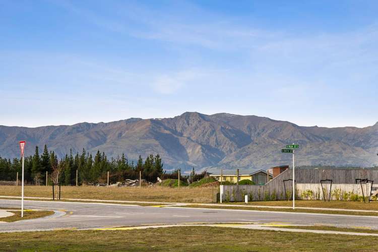 12 Onyx Street Albert Town_2