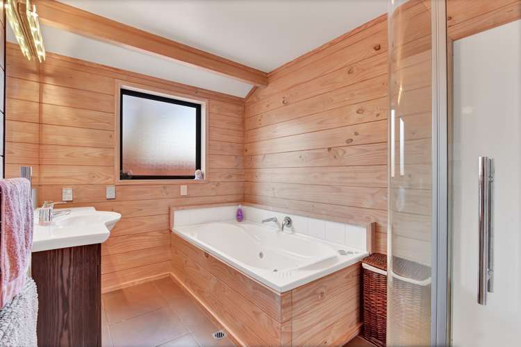 9 Algarve Close Blenheim Central_15