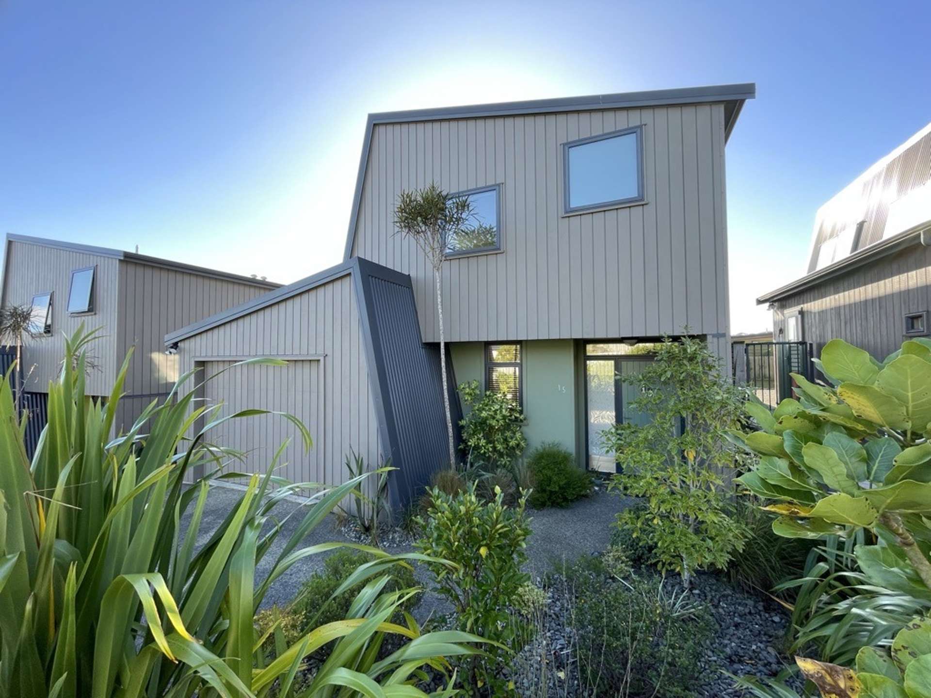 15 Lacebark Lane 2796_0