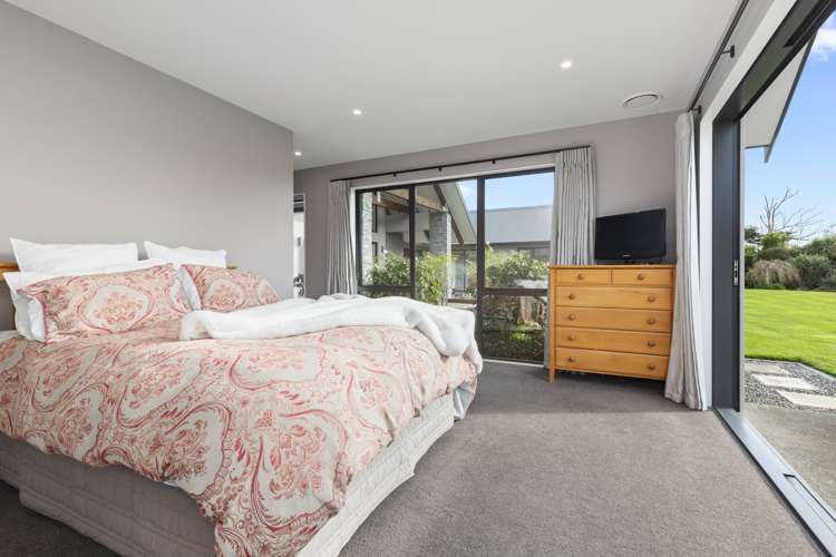 98 Bushlake Way Kingseat_15