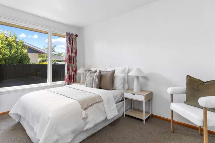 20 Kathleen Crescent Hornby_7