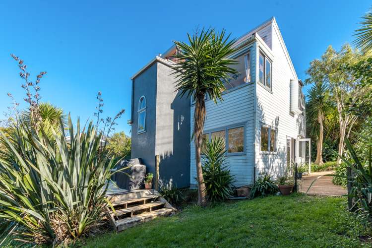 1 Ridge Road Oneroa_12