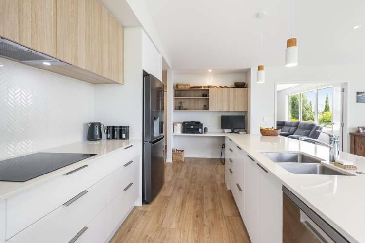 15 Louise Drive Ohauiti_3