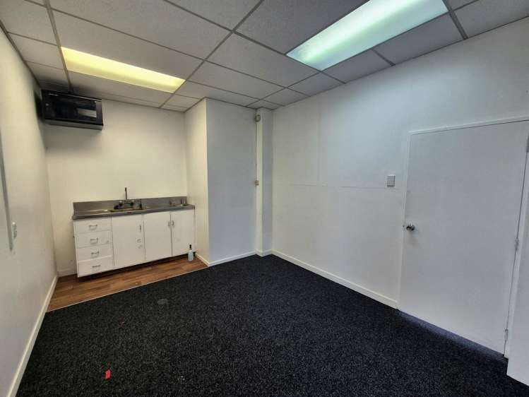 254 West Coast Road Glen Eden_5