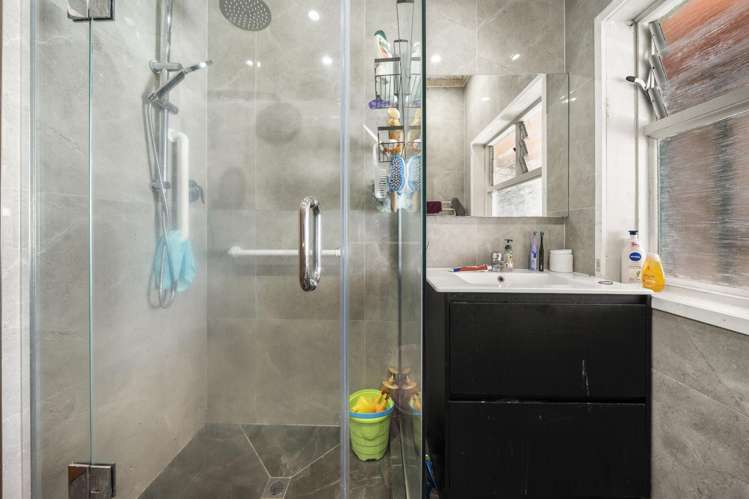18 Sturges Avenue_3