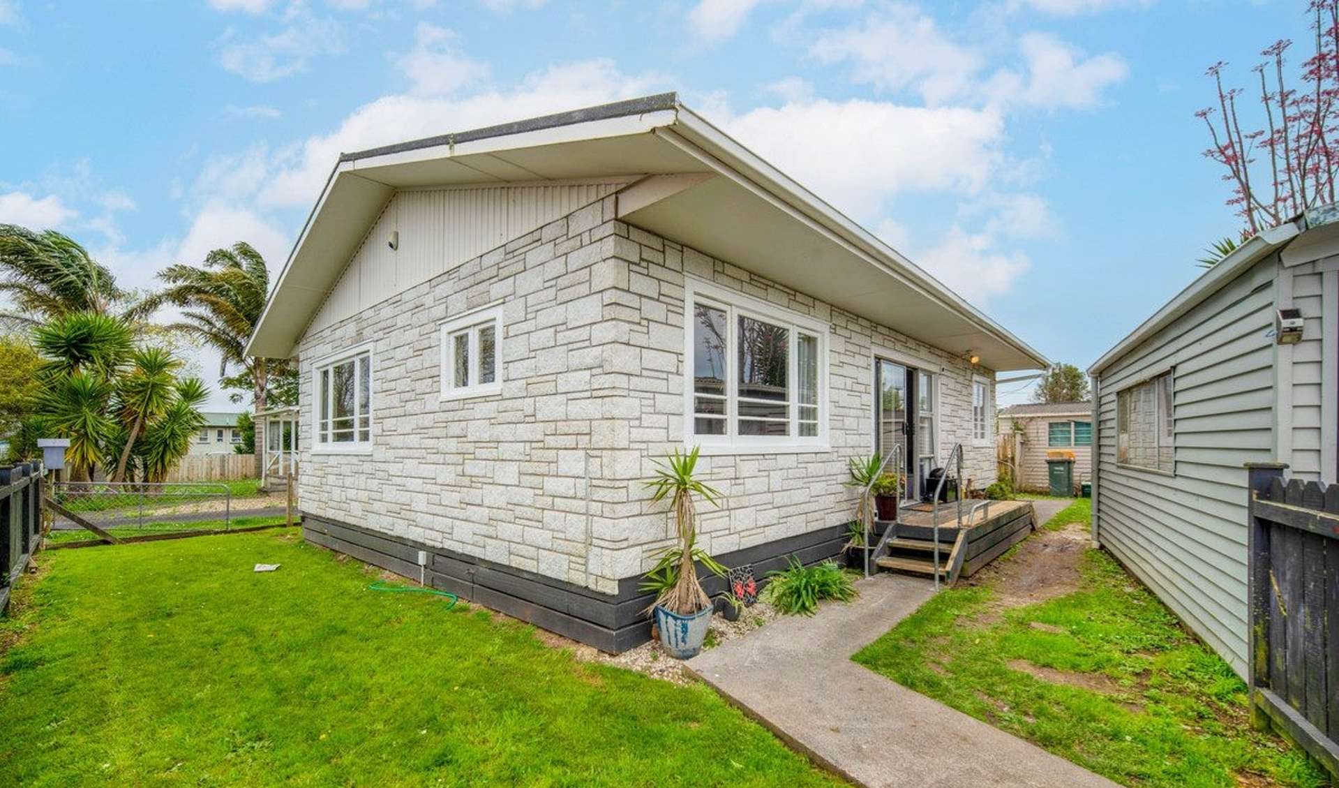 2/1 Cooper Place Papakura_0