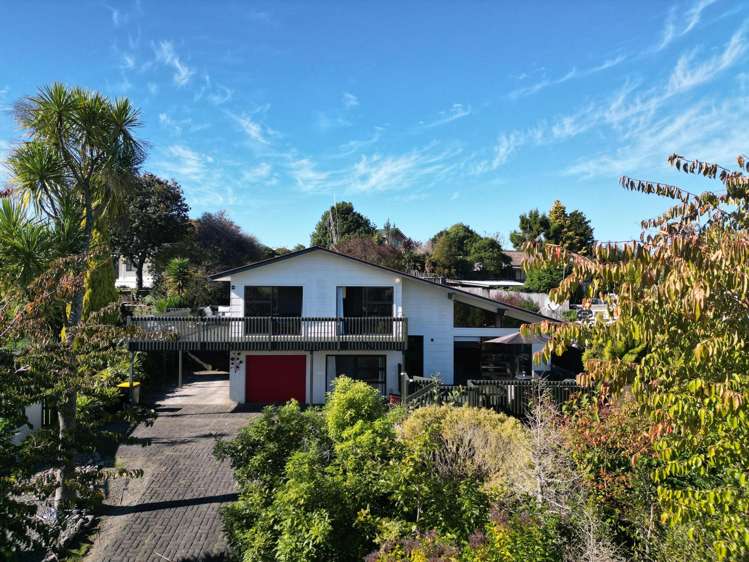 4 Montgomery Crescent_0