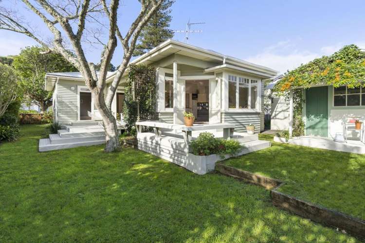 5 Macky Avenue Devonport_13