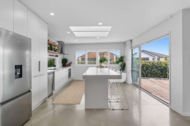 6 Kahuparere Crescent Pyes Pa_1