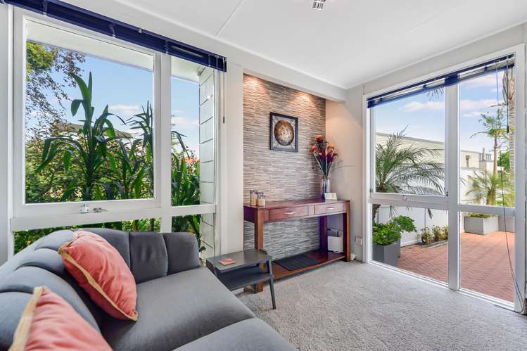 18b Lake Crescent Hamilton Lake_25