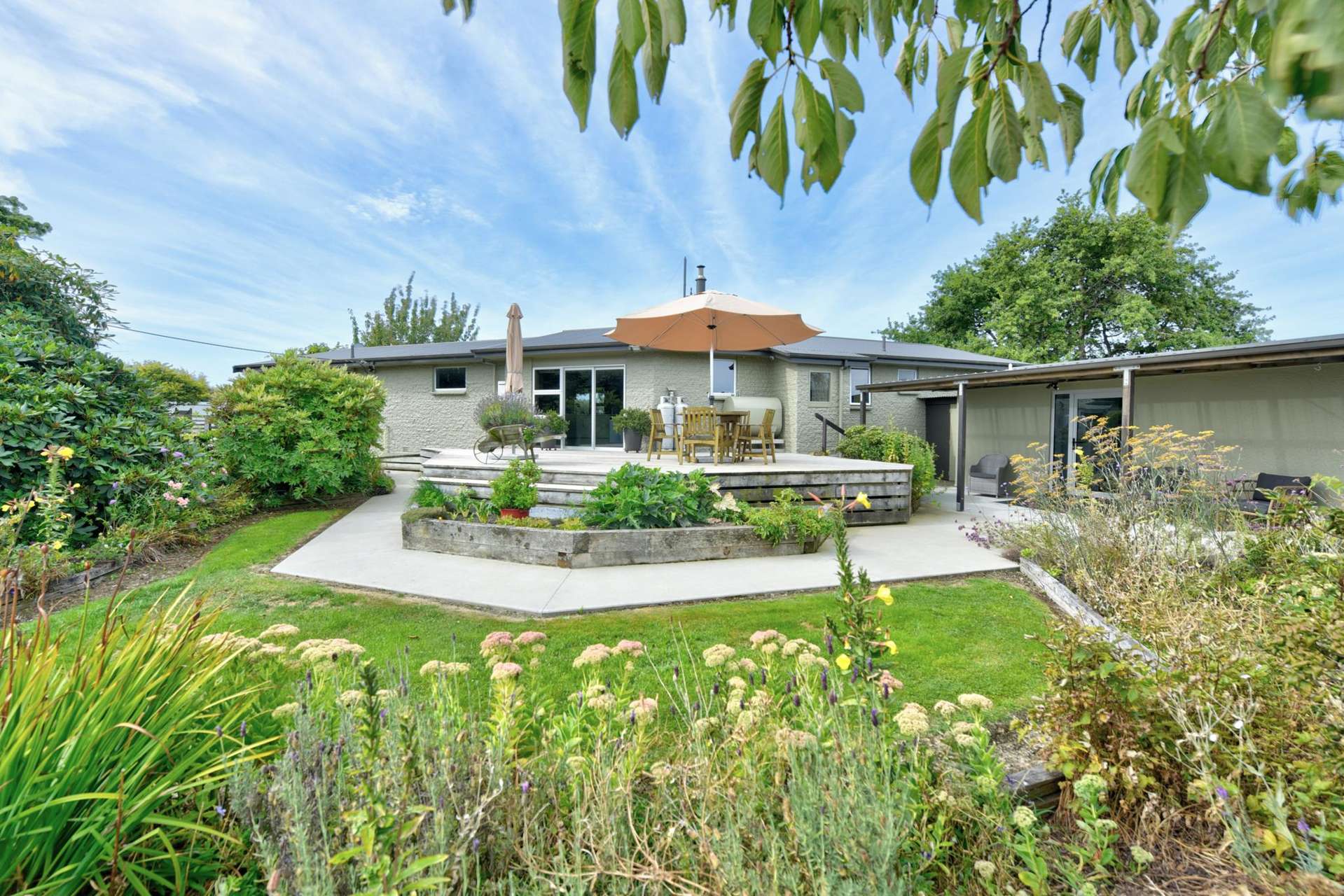 56 Racecourse Road Gore Surrounds_0