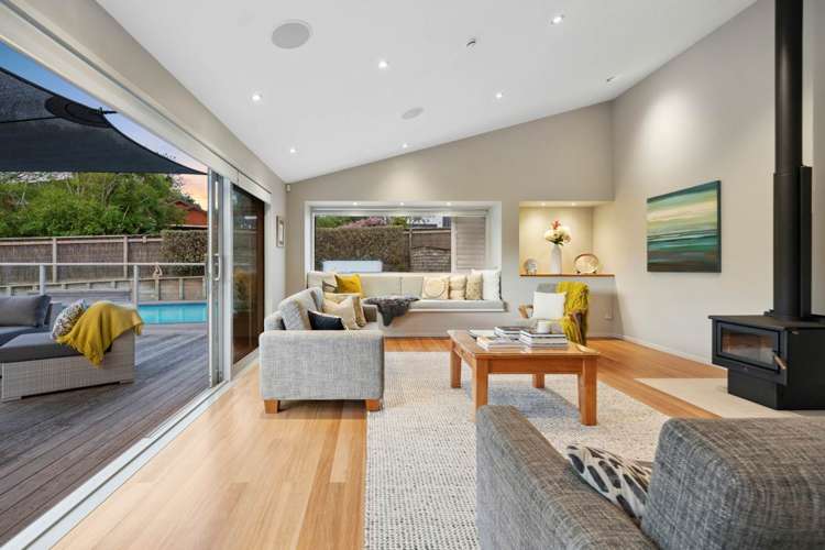 36 Oakford Park Crescent Greenhithe_13