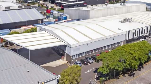 Savills | Prime Avondale Industrial Facility