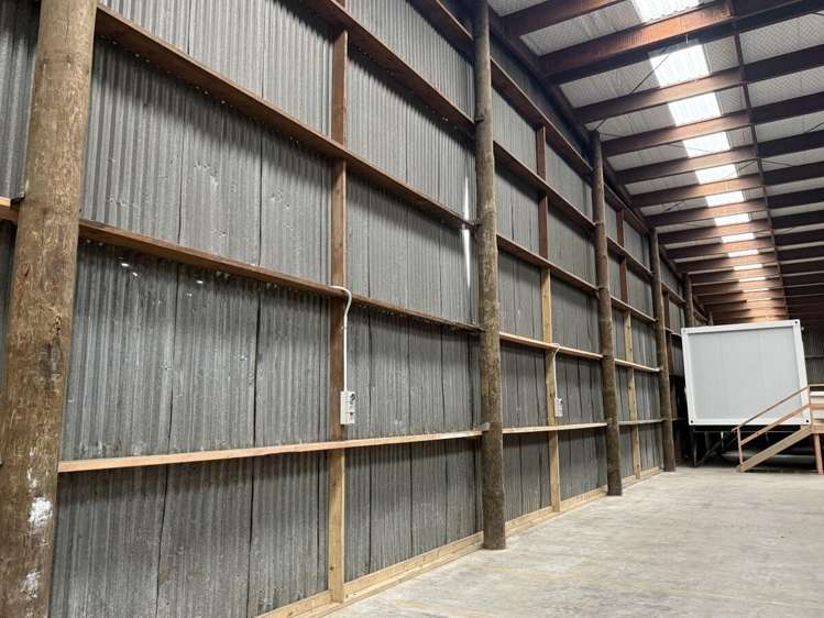 156E Main road Kumeu_3