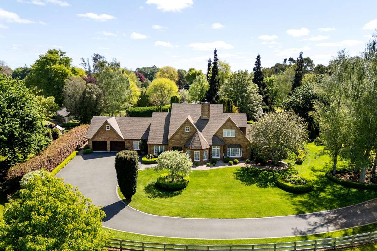 282 Woodside Road_5